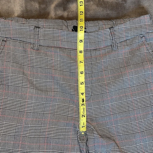 Ankle Length Plaid Pants - sz M - Picture 12 of 13